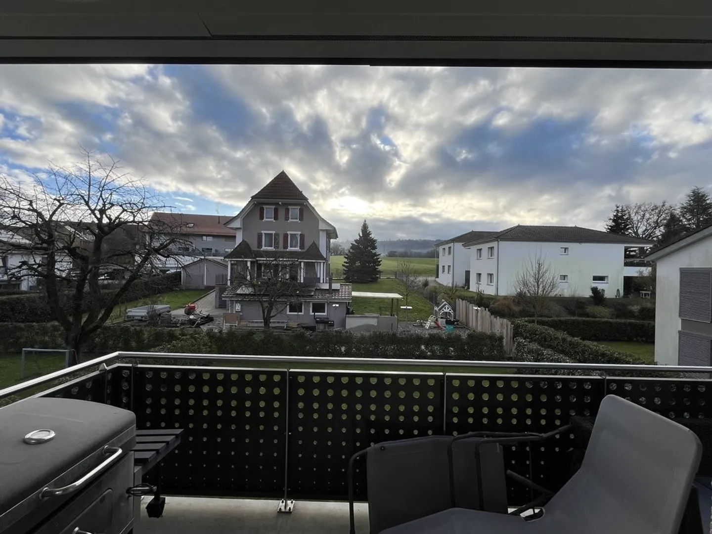 Modernes Apartment mit Balkon - Foto 4 von 7