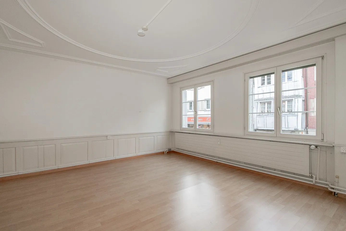 Propriété de la vieille ville avec un mélange d'utilisation attrayant - Photo 7 sur 15