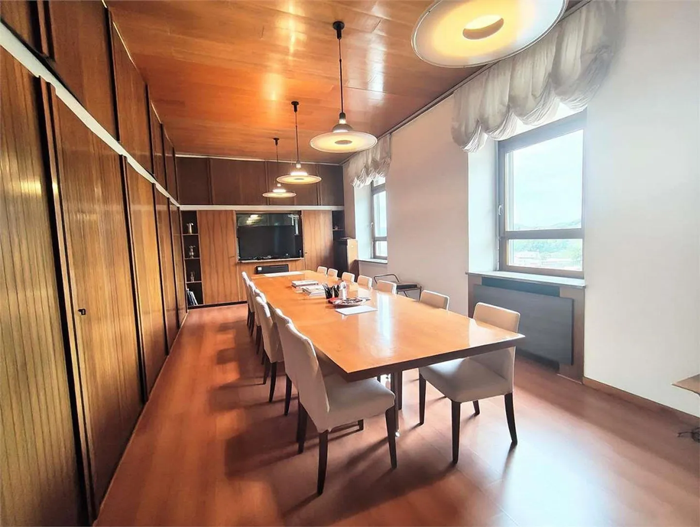 Bureau avec places de parking à Mendrisio - Photo 2 sur 8