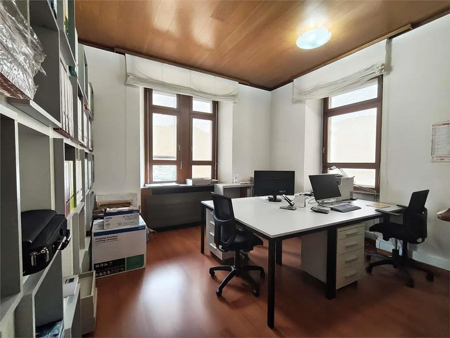 Bureau avec places de parking à Mendrisio - Photo 5 sur 8