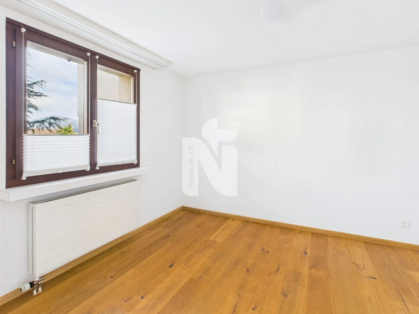 Très belle maison avec vue, jardin, coin salon et grand carport - Photo 7 sur 9