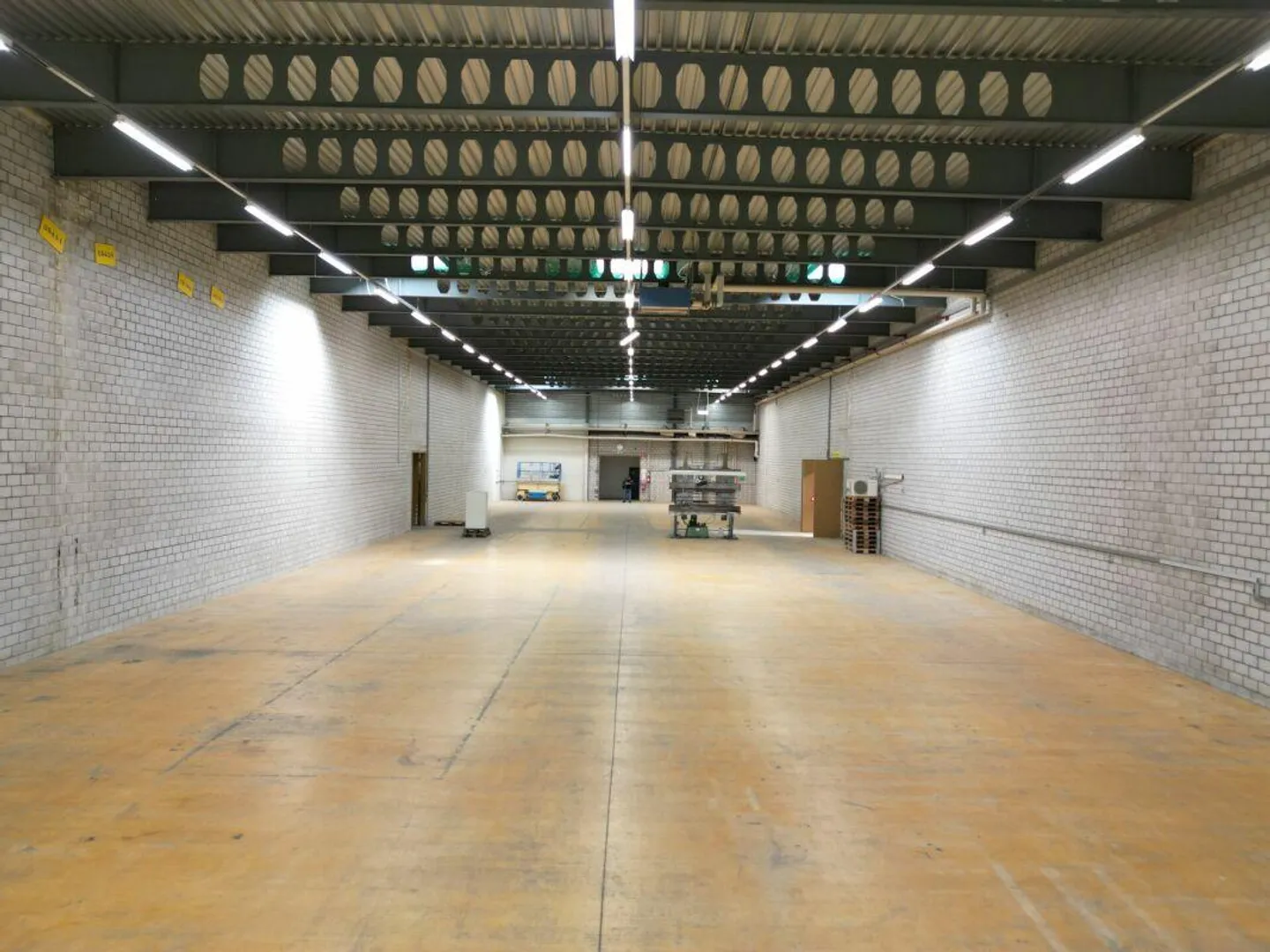 Spazi di stoccaggio, logistica o produzione di prima classe a partire da 383m² fino a... - Foto 7 di 10