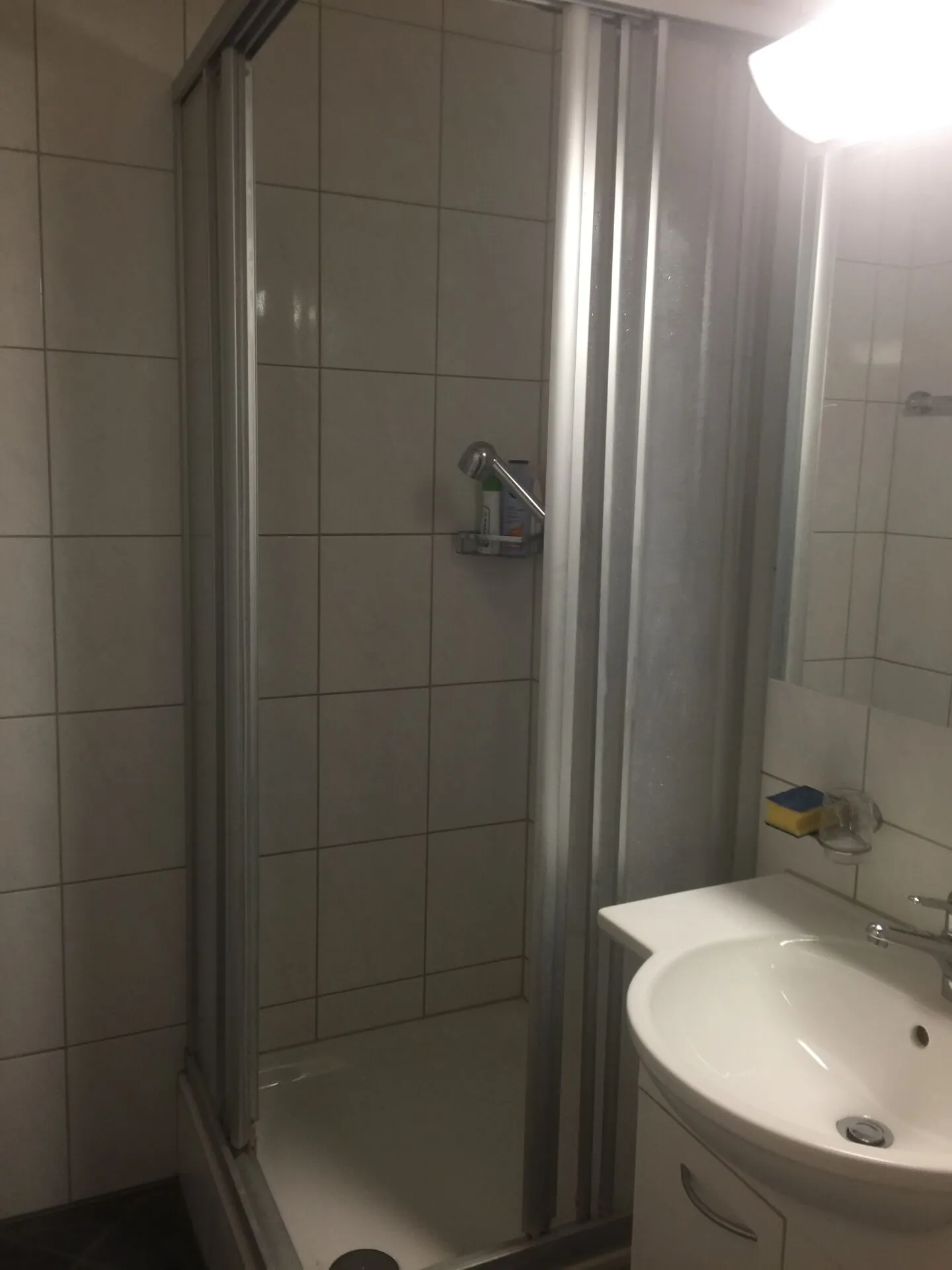 Situation calme à proximité de la gare routière - Photo 3 sur 3