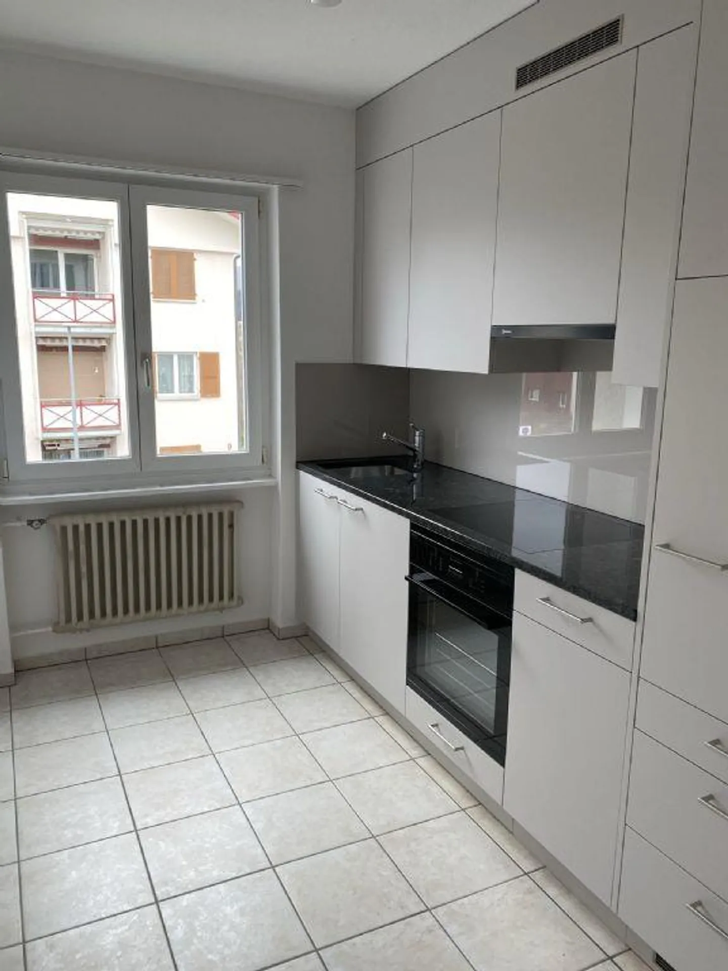 CENTRALE / TRANQUILLO / SOLEGGIATO - Foto 3 di 6