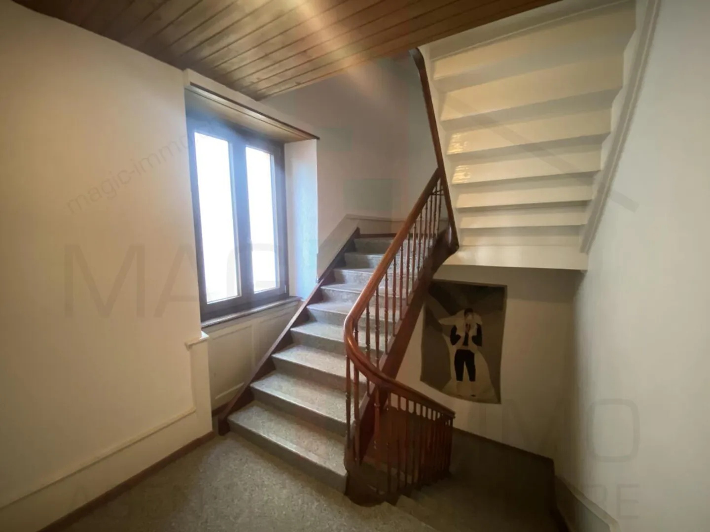 Appartement de 4,5 pièces avec haut plafond - Photo 1 sur 9