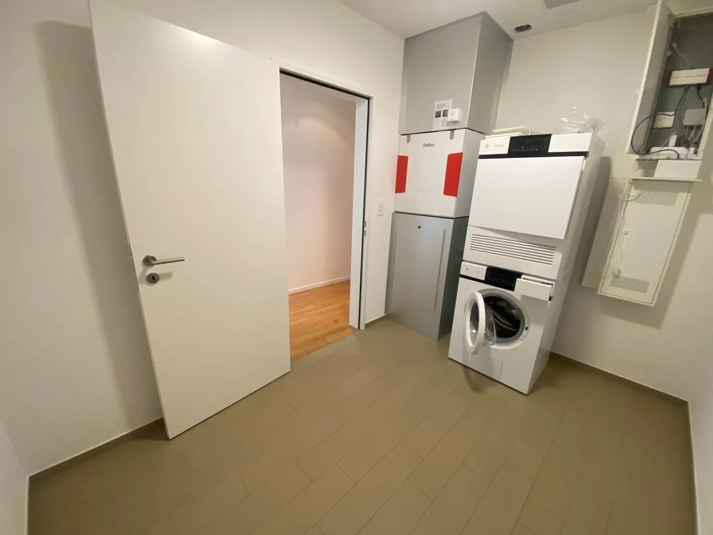Beautiful Residential Highlight in Dietikon! - Photo 12 of 12