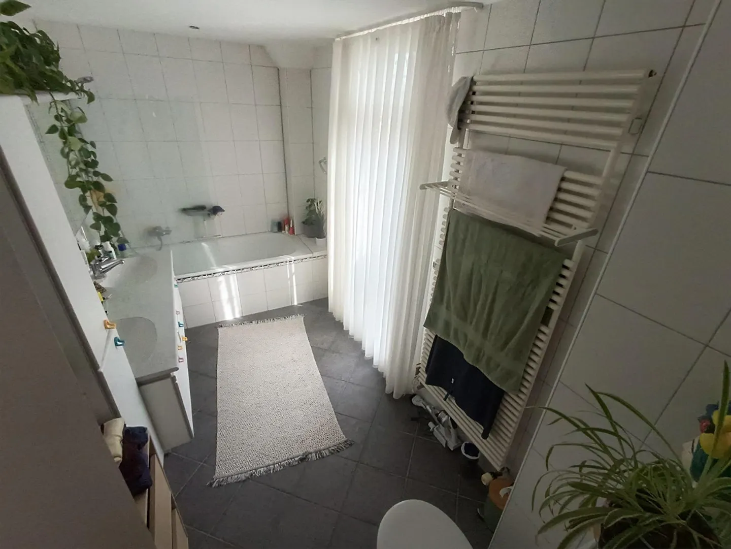 Geräumige Wohnung mit Garten - Foto 3 von 7