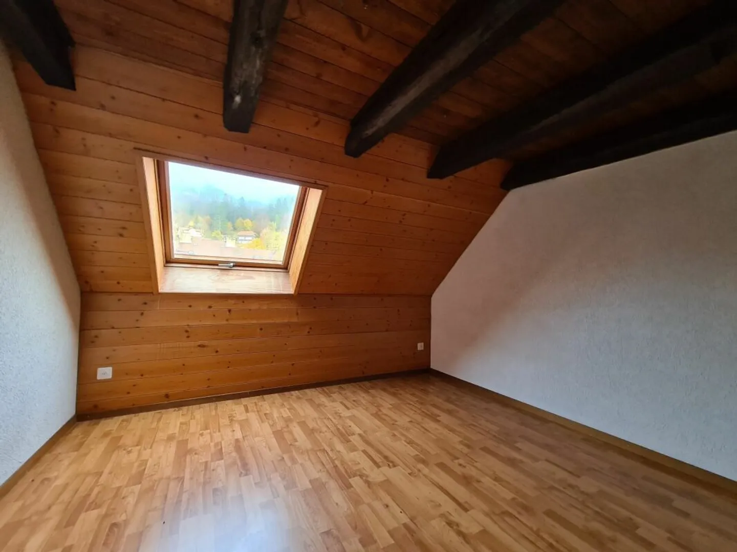 Appartement Attique Spacieux - Photo 3 sur 9