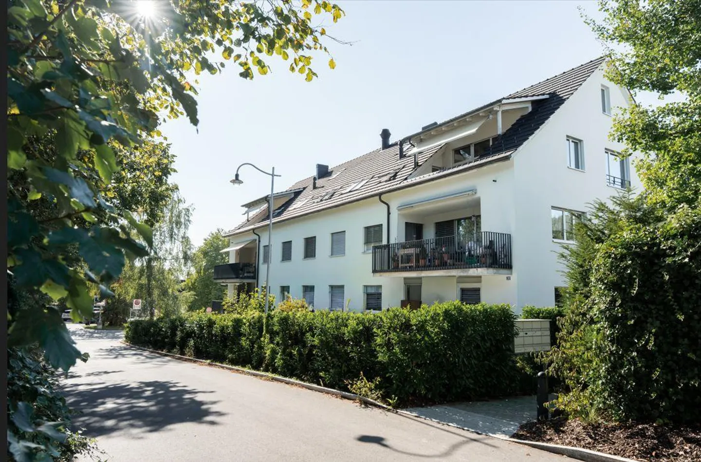 Grosszügige Wohnung mit sonnigem Balkon - Foto 1 von 12