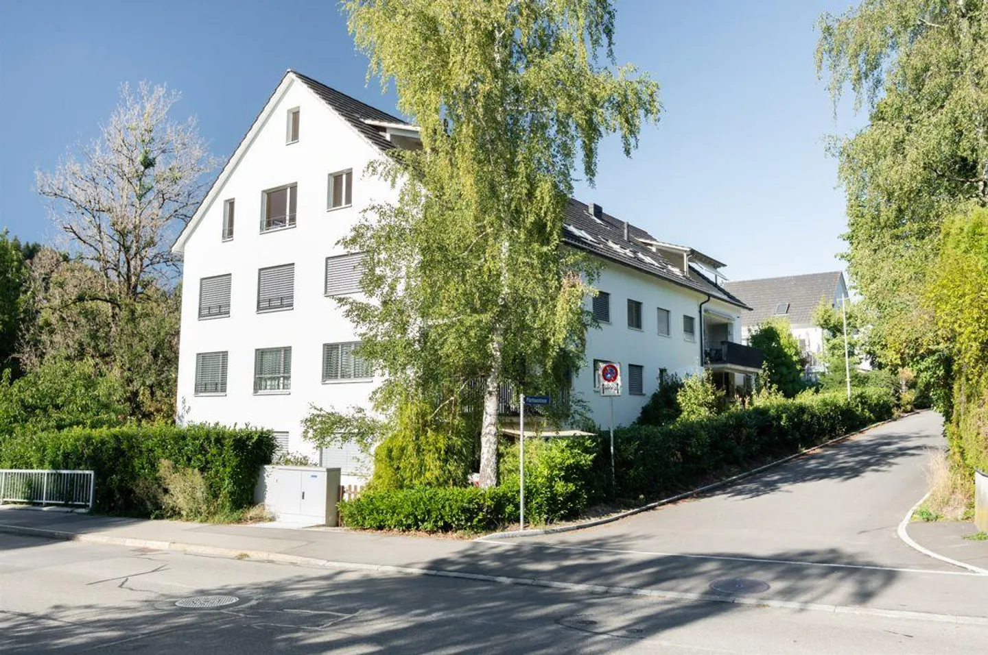 Grosszügige Wohnung mit sonnigem Balkon - Foto 2 von 12