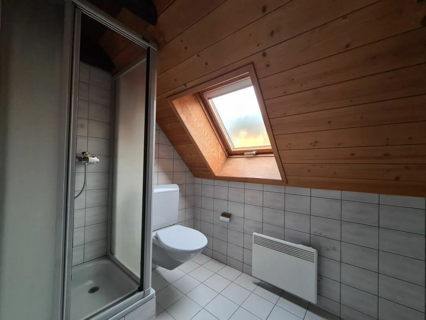 Appartement Attique Spacieux - Photo 5 sur 9