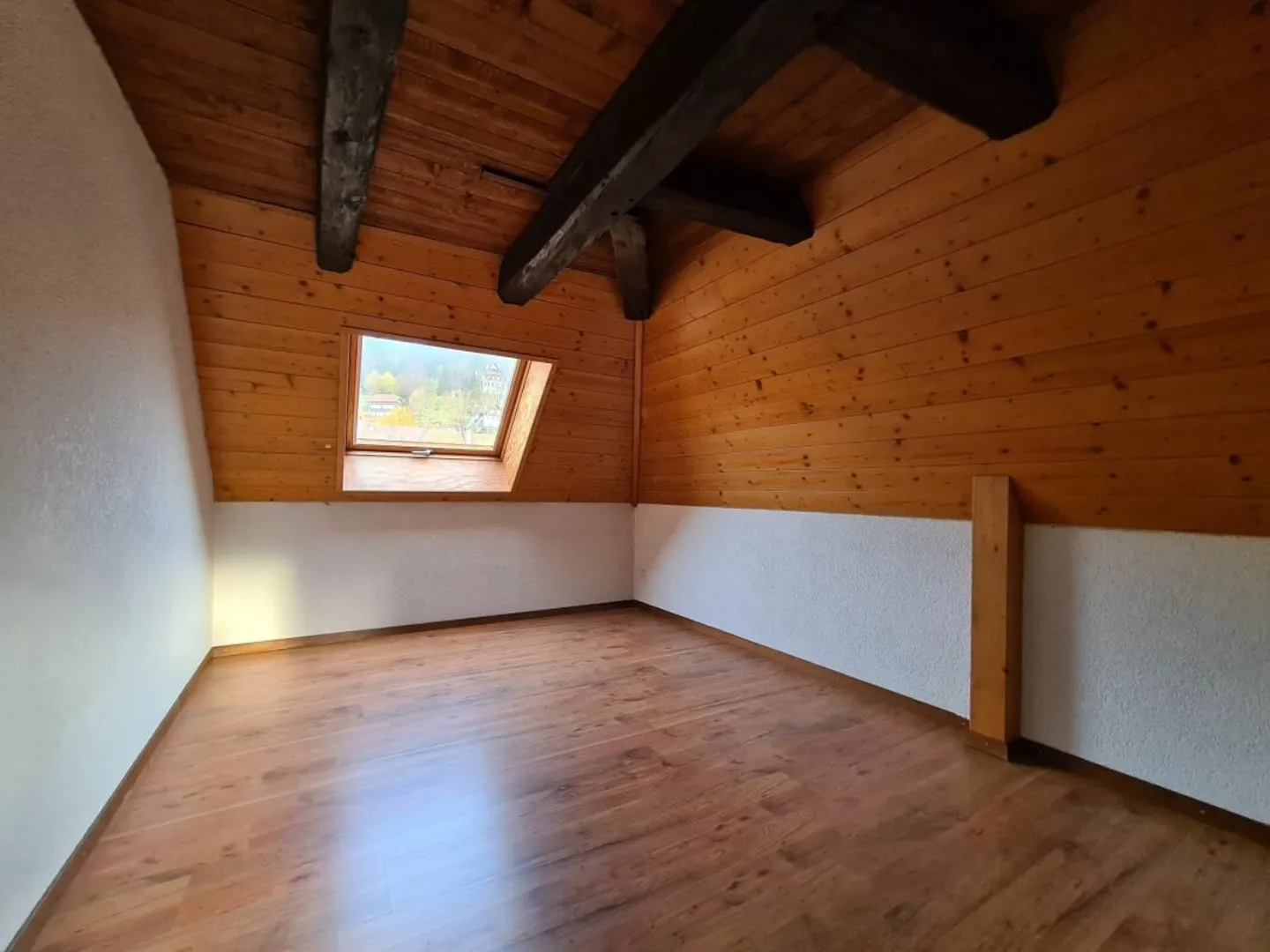 Appartement Attique Spacieux - Photo 7 sur 9