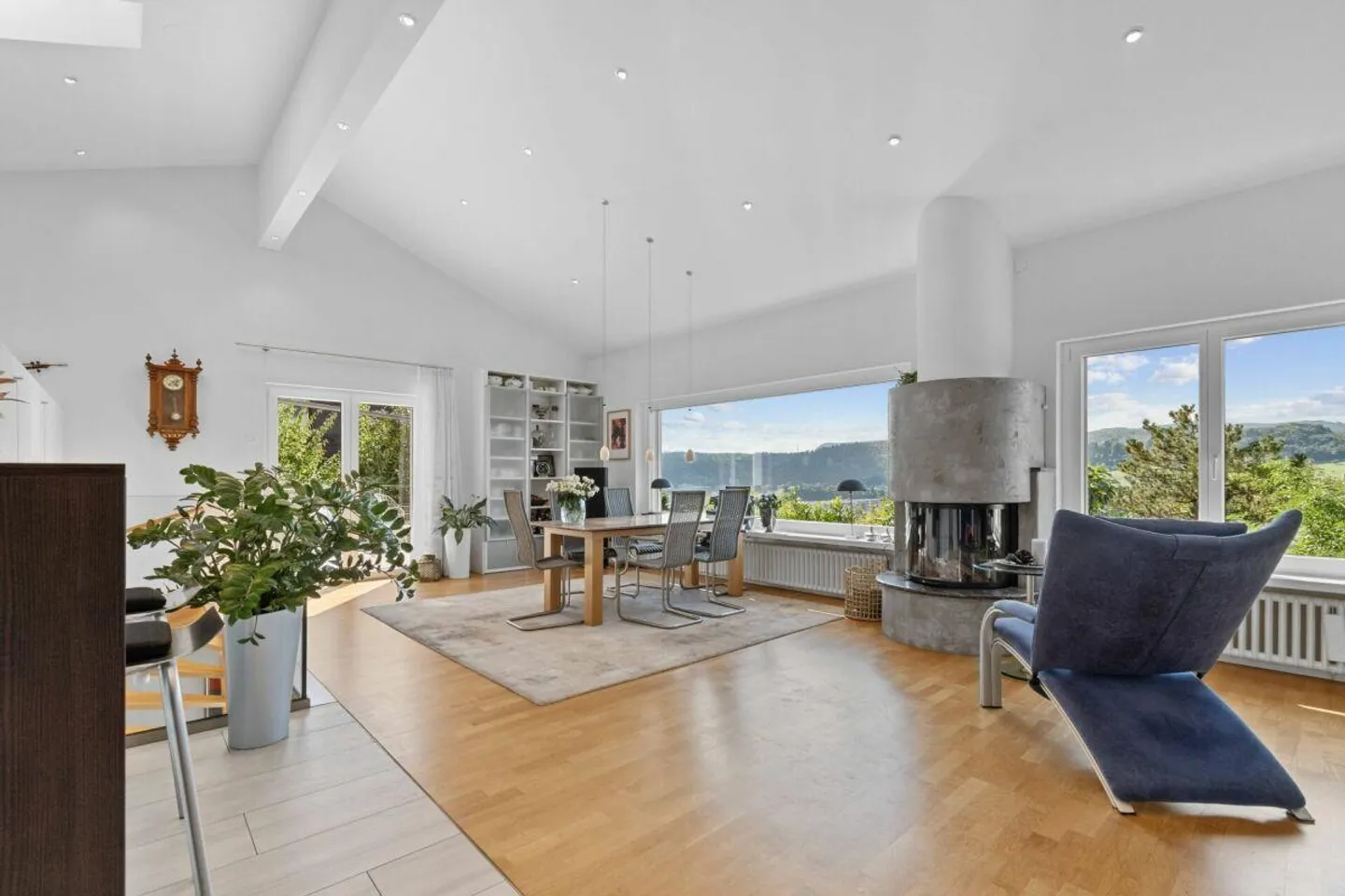 Your new family paradise in the green - Photo 6 of 26