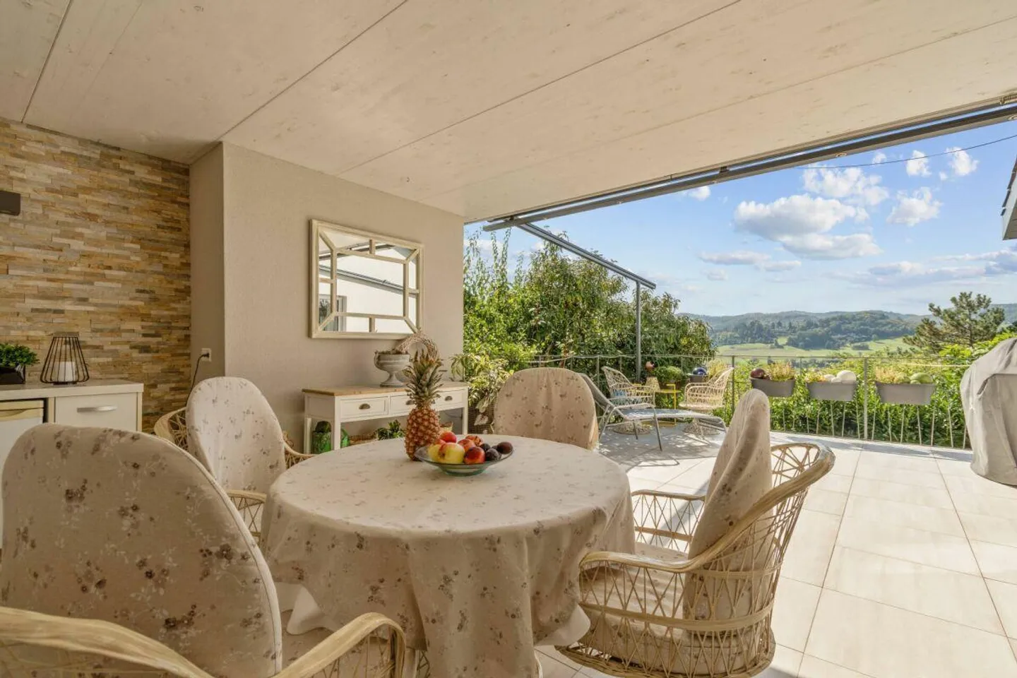 Your new family paradise in the green - Photo 14 of 26