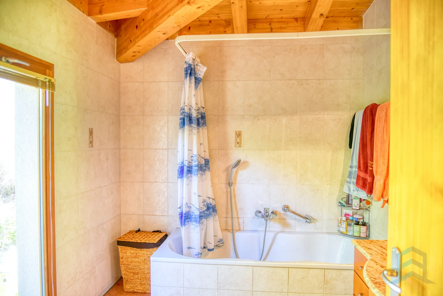 Exklusive, wunderschöne freistehende Villa mit 4,5 Zimmern in den Höhenlagen von Miège - Foto 9 von 15