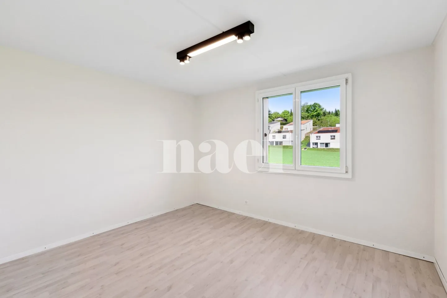 Your home at the gates of nature - Photo 3 of 5