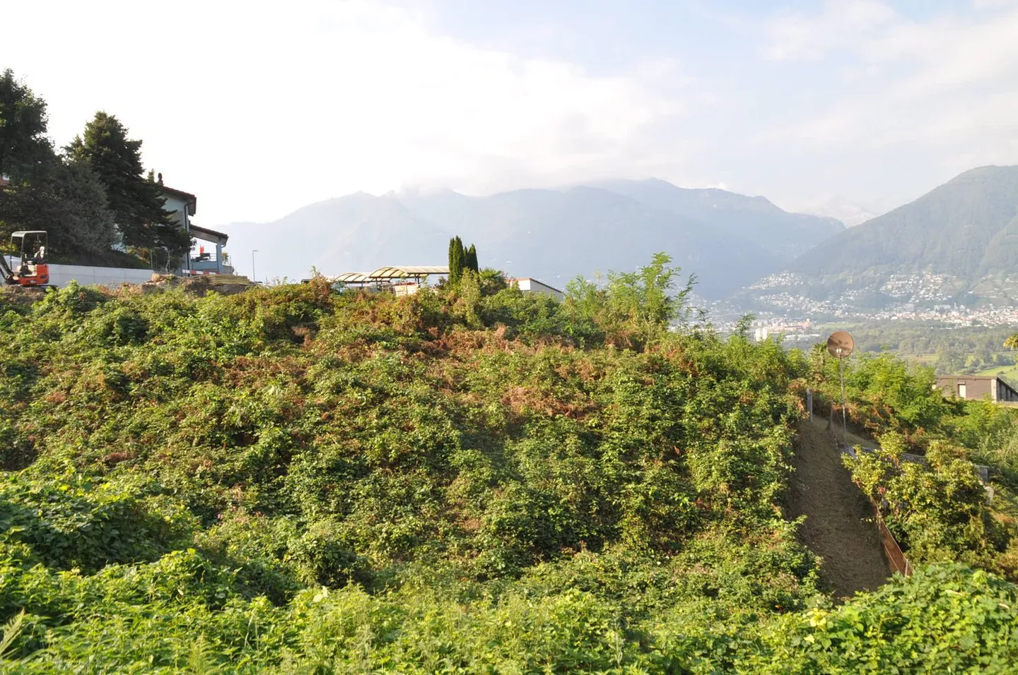 Großes Baugrundstück - Foto 3 von 6