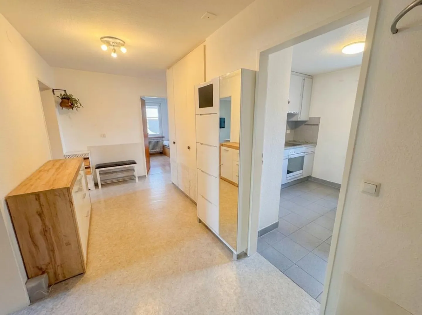 Helle 4-Zimmerwohnung in zentraler Lage - Foto 5 von 8