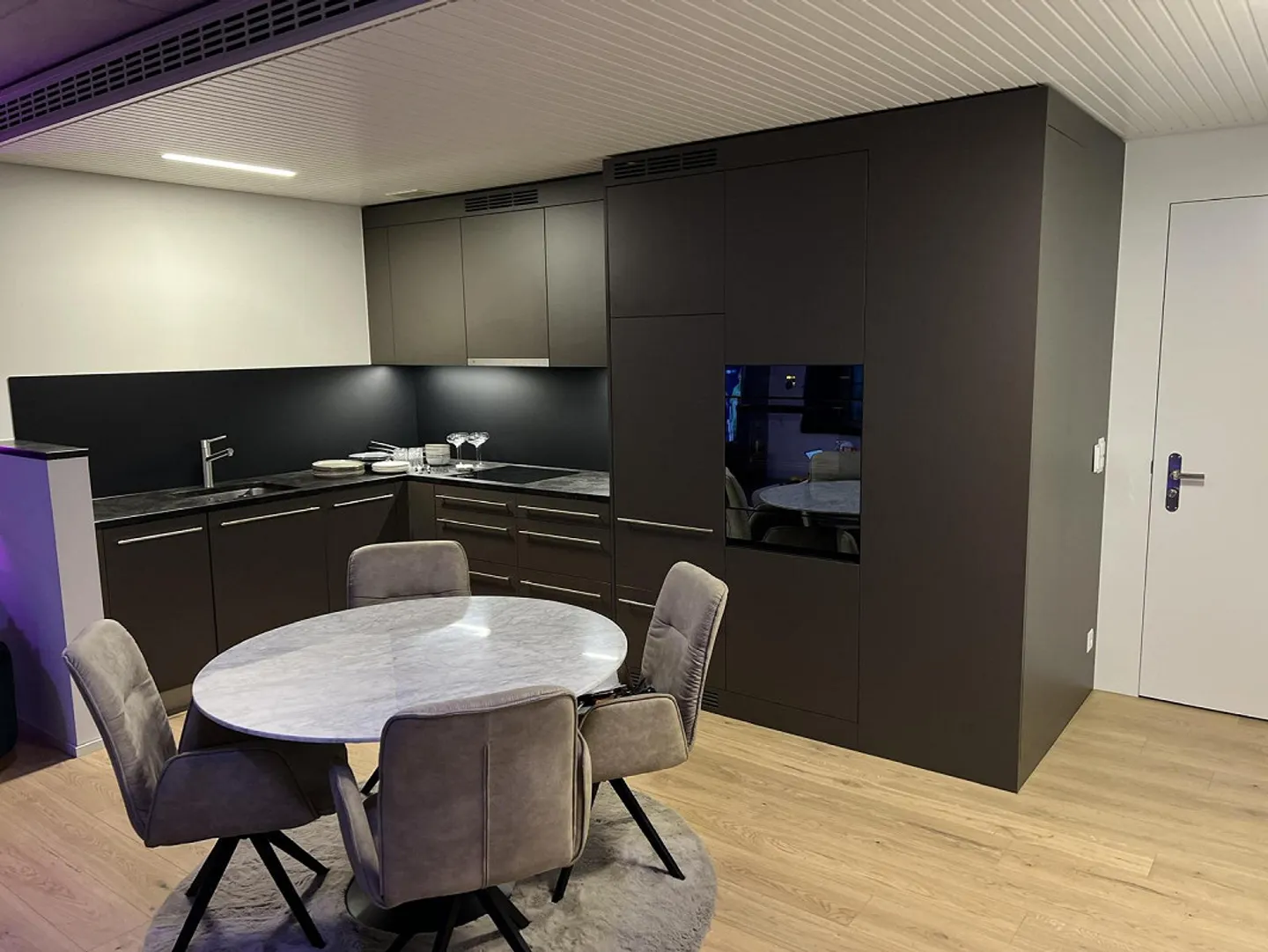 Wohnen mit Stadtblick | Möblierte Wohnung mit Aussicht in Zürich Nord - Photo 6 sur 9