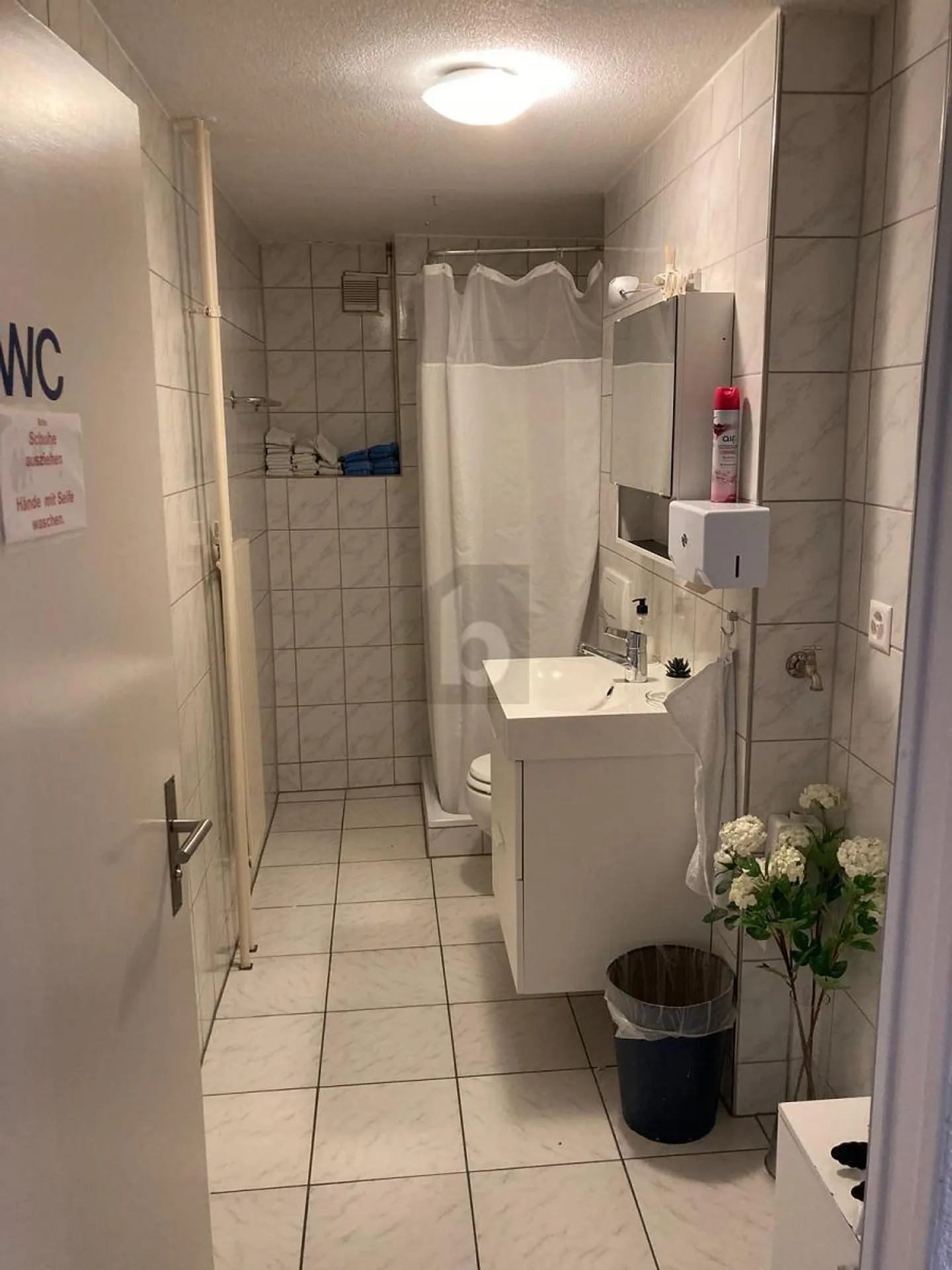 Versatile, con giardino e privacy - Foto 4 di 6