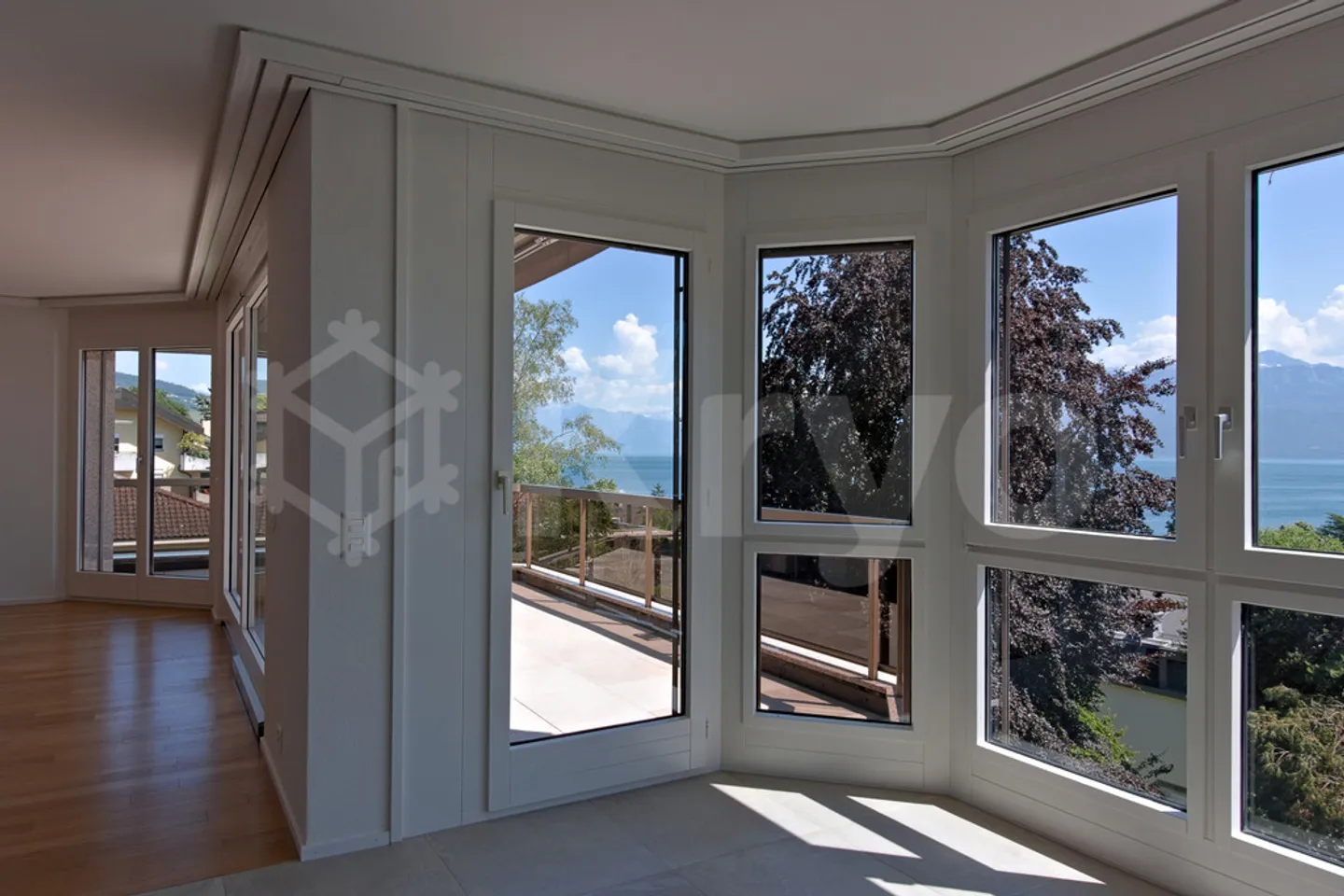 4.5 Room Fully Renovated, Large Terrace, Lake View - Photo 6 of 11