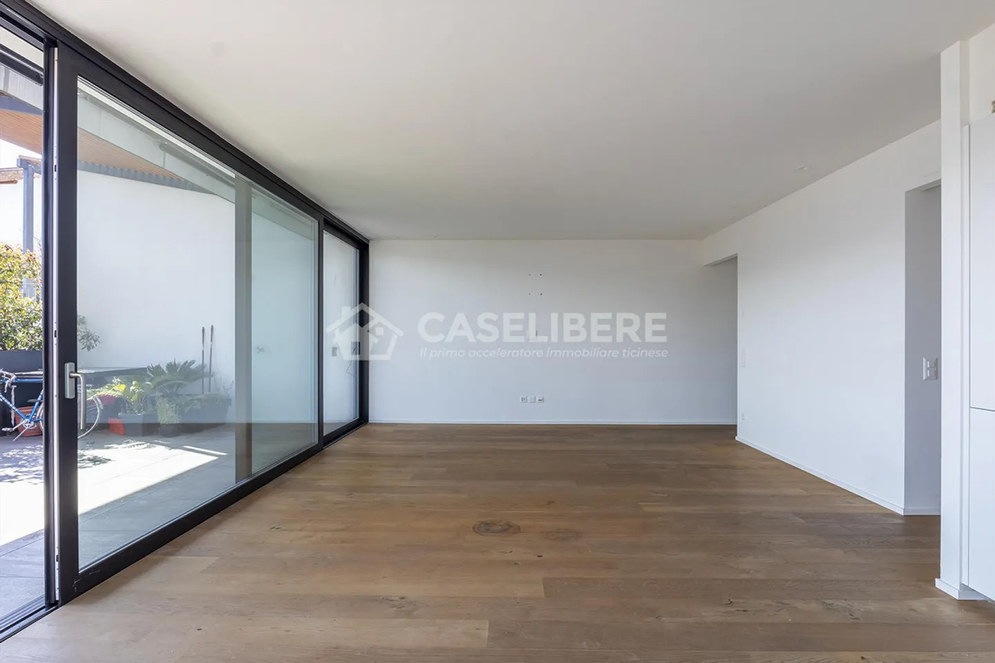 WUNDERBARES PENTHOUSE MIT SEEBLICK IN PURA - Foto 3 von 14