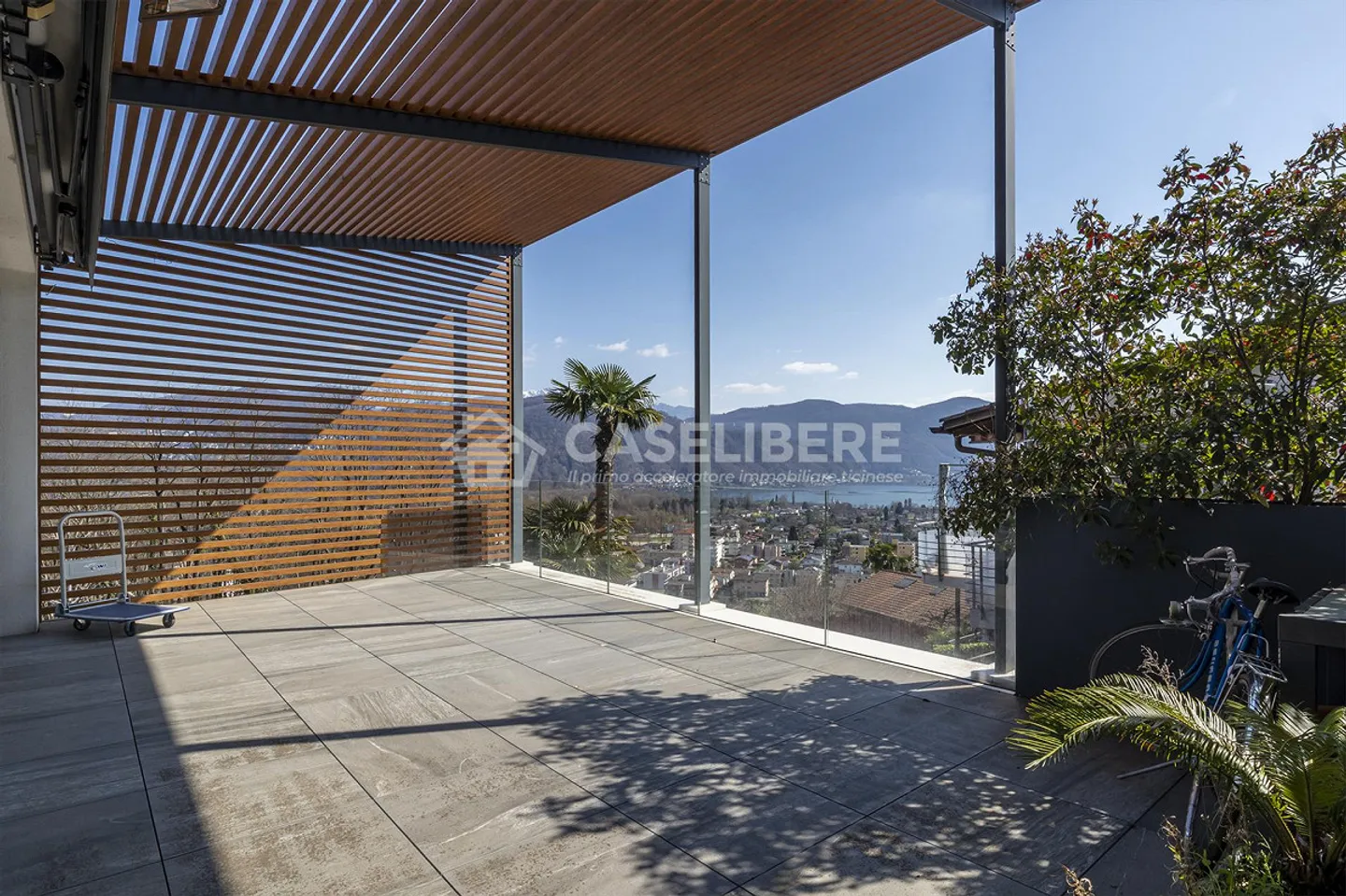 WUNDERBARES PENTHOUSE MIT SEEBLICK IN PURA - Foto 6 von 14