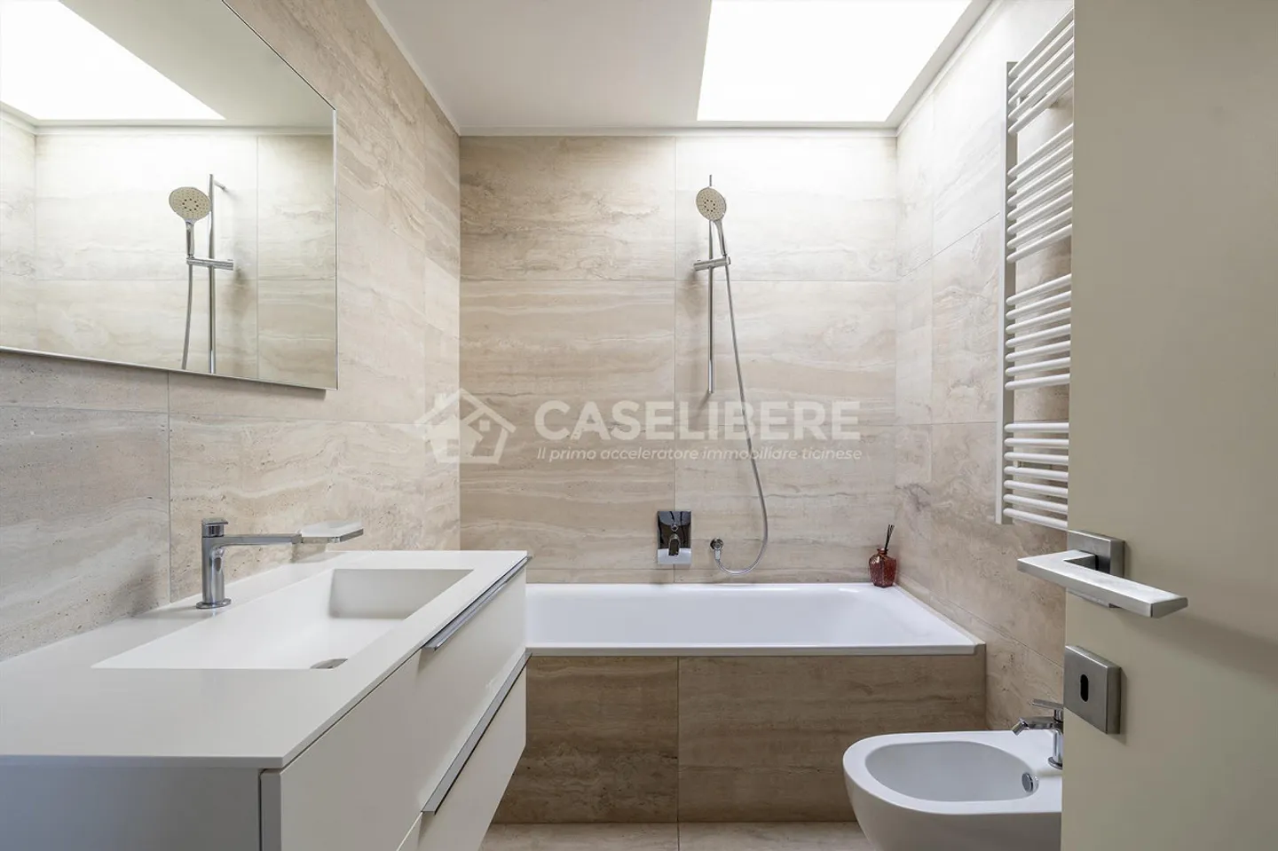 WUNDERBARES PENTHOUSE MIT SEEBLICK IN PURA - Foto 11 von 14