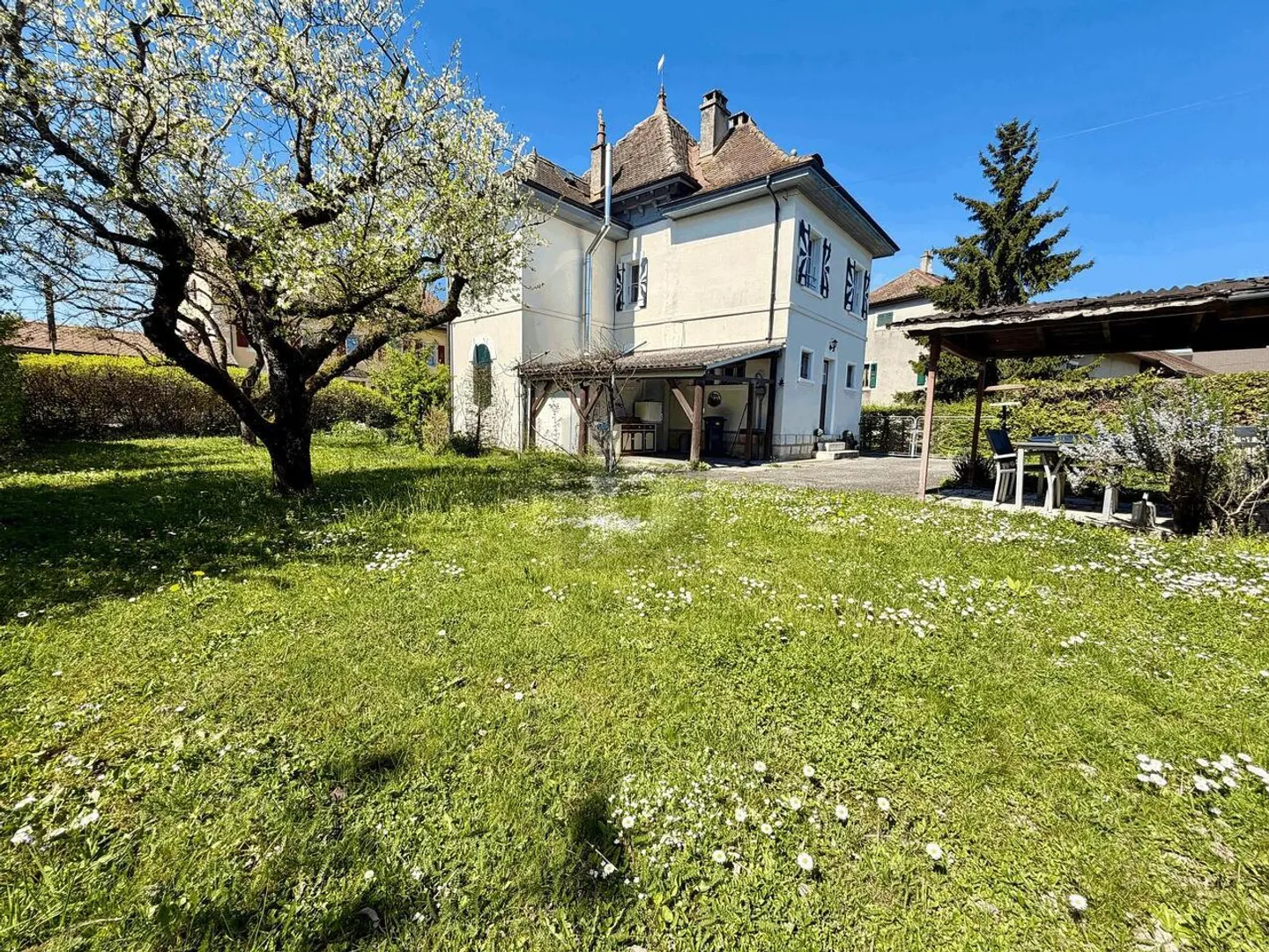 INDIVIDUALE E RINNOVATA IN TERRA SANTA E GIARDINO - Foto 2 di 6