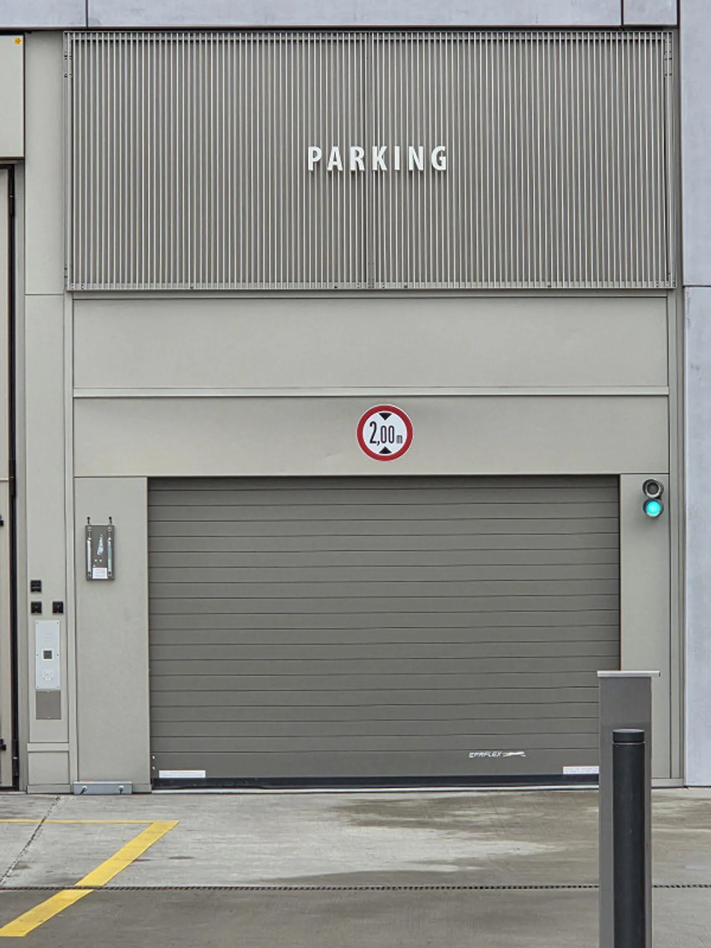 Parking directement à la gare d'Oerlikon - Photo 2 sur 2