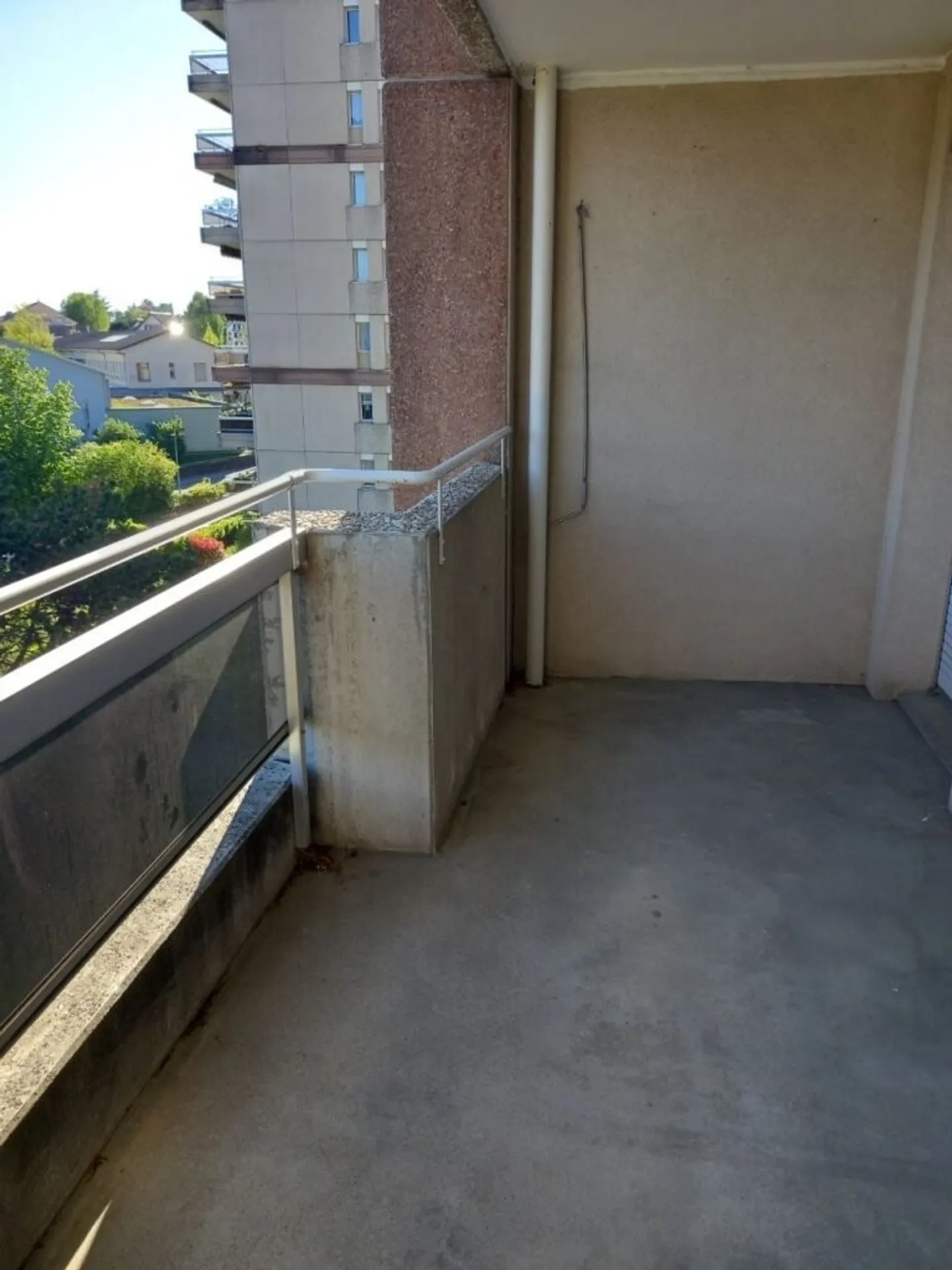 Appartamento con 3,5 stanze al 4° piano con balcone a Morges - Foto 6 di 7