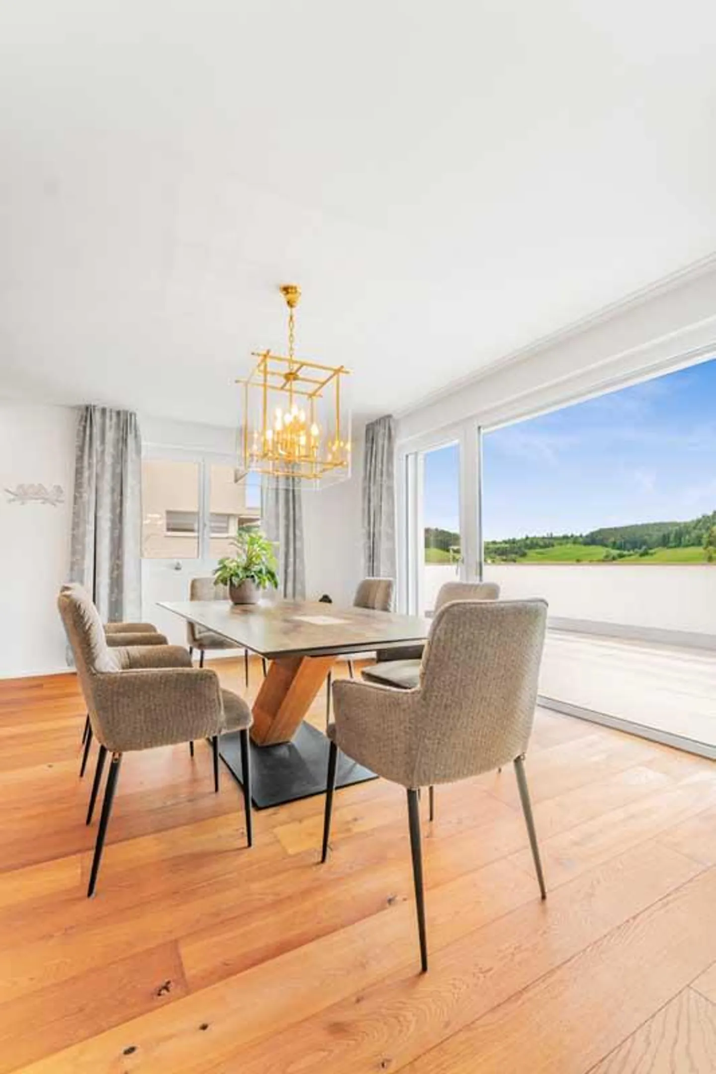 Moderne Eleganz & Natur pur – 5.5 Zimmer Eigentumswohnung - Foto 3 von 7