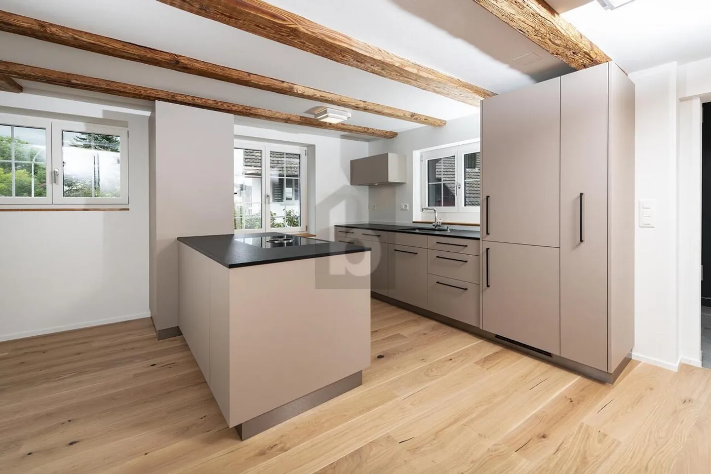 UNIQUE, STYLÉ ET CHARMANT - Photo 3 sur 6