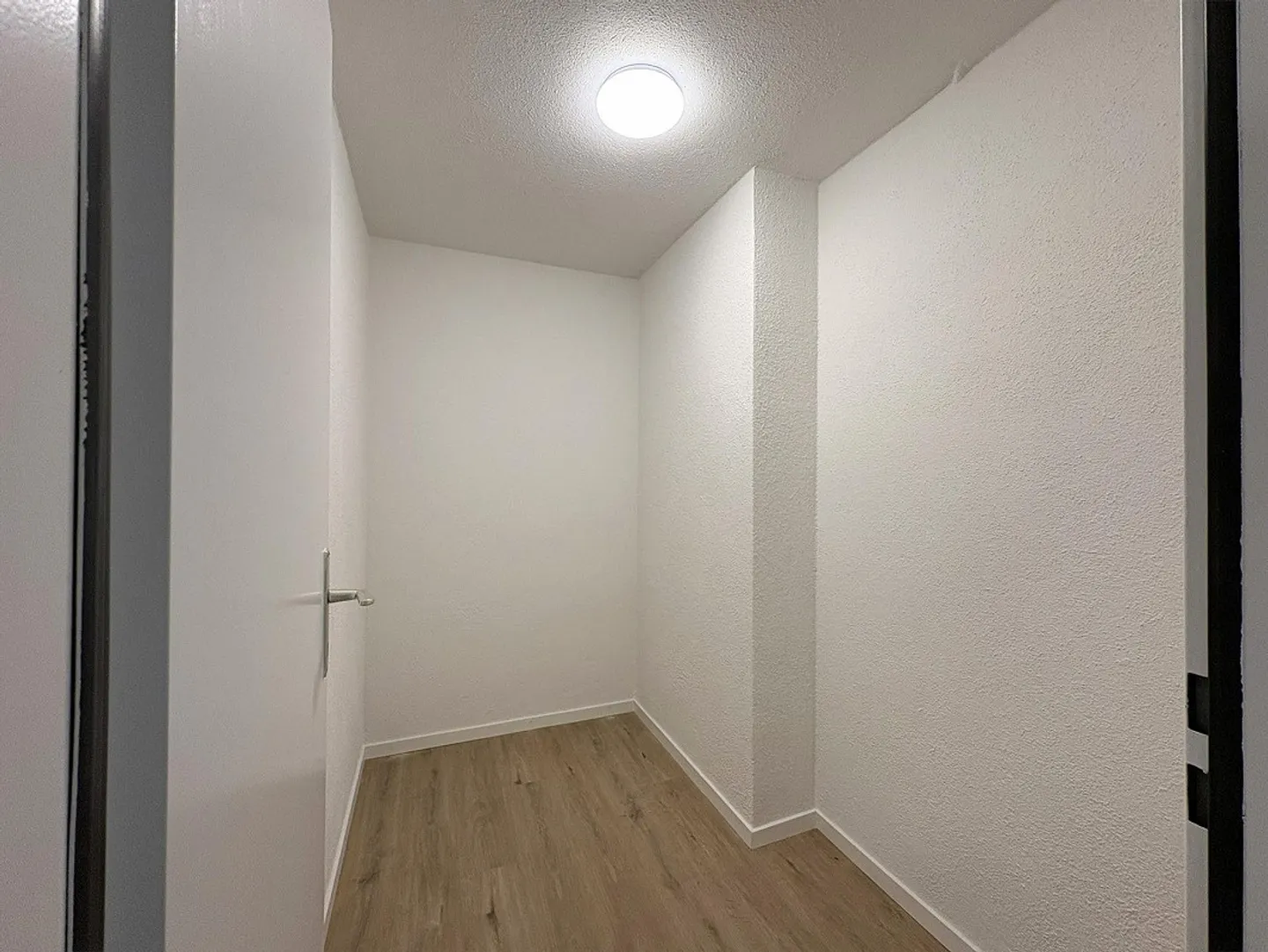 Schöne 1.5 Zimmer-Singlewohnung an zentraler Lage zu vermieten! - Foto 9 von 11