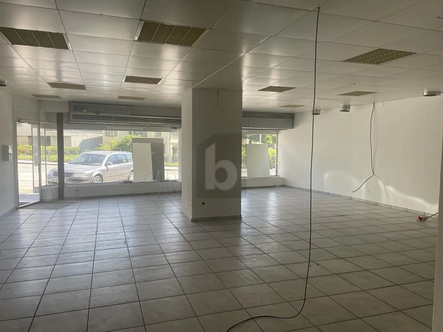 Espace Commercial Polyvalent - Photo 2 sur 6