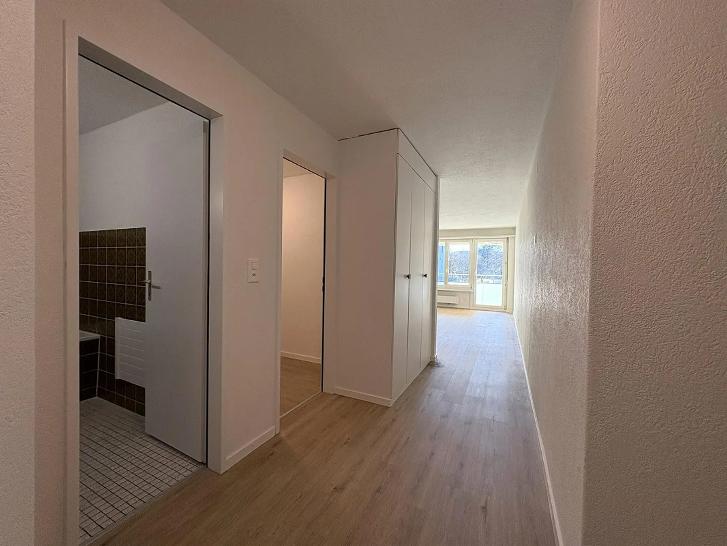 Schöne 1.5 Zimmer-Singlewohnung an zentraler Lage zu vermieten! - Foto 3 von 11