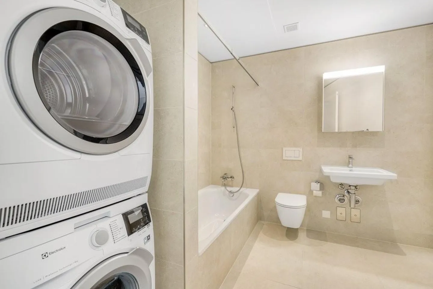 Vie moderne dans la BäreTower = unique et spectaculaire - Photo 4 sur 11