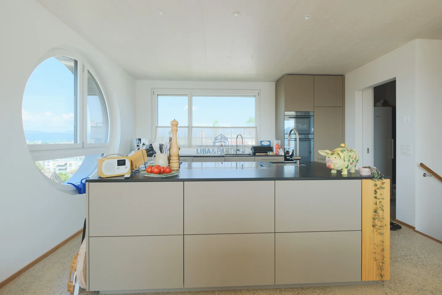 Appartamento attico duplex esclusivo di 5,5 stanze nel cuore di Rheinfelden - Foto 4 di 13