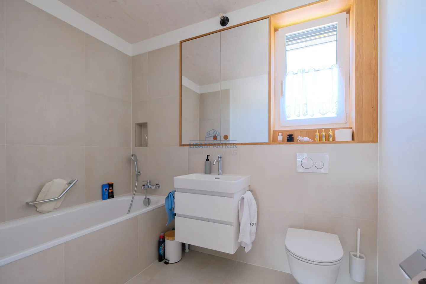 Appartamento attico duplex esclusivo di 5,5 stanze nel cuore di Rheinfelden - Foto 5 di 13
