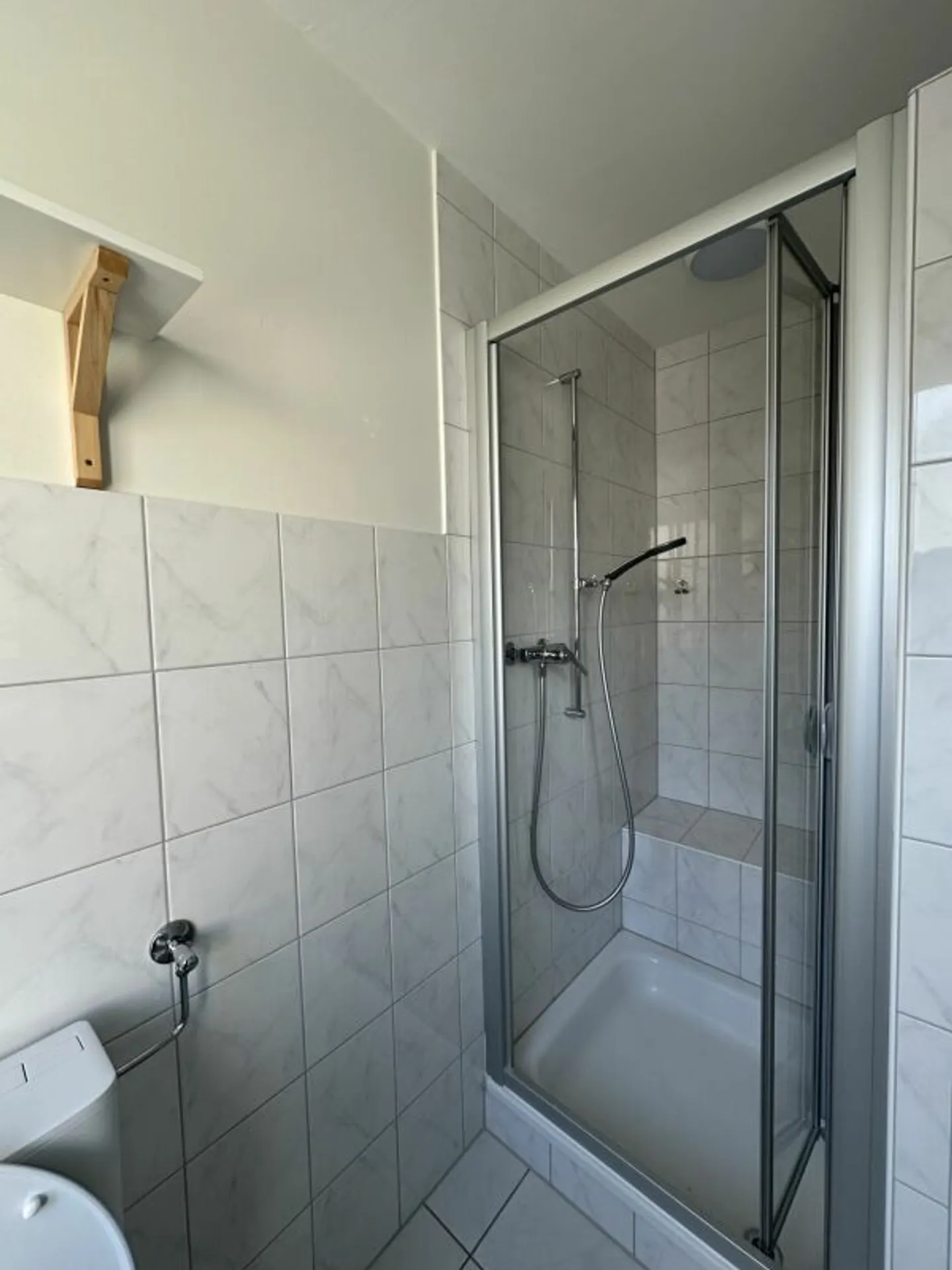 Appartamento maisonette in posizione centrale con balcone! - Foto 5 di 7