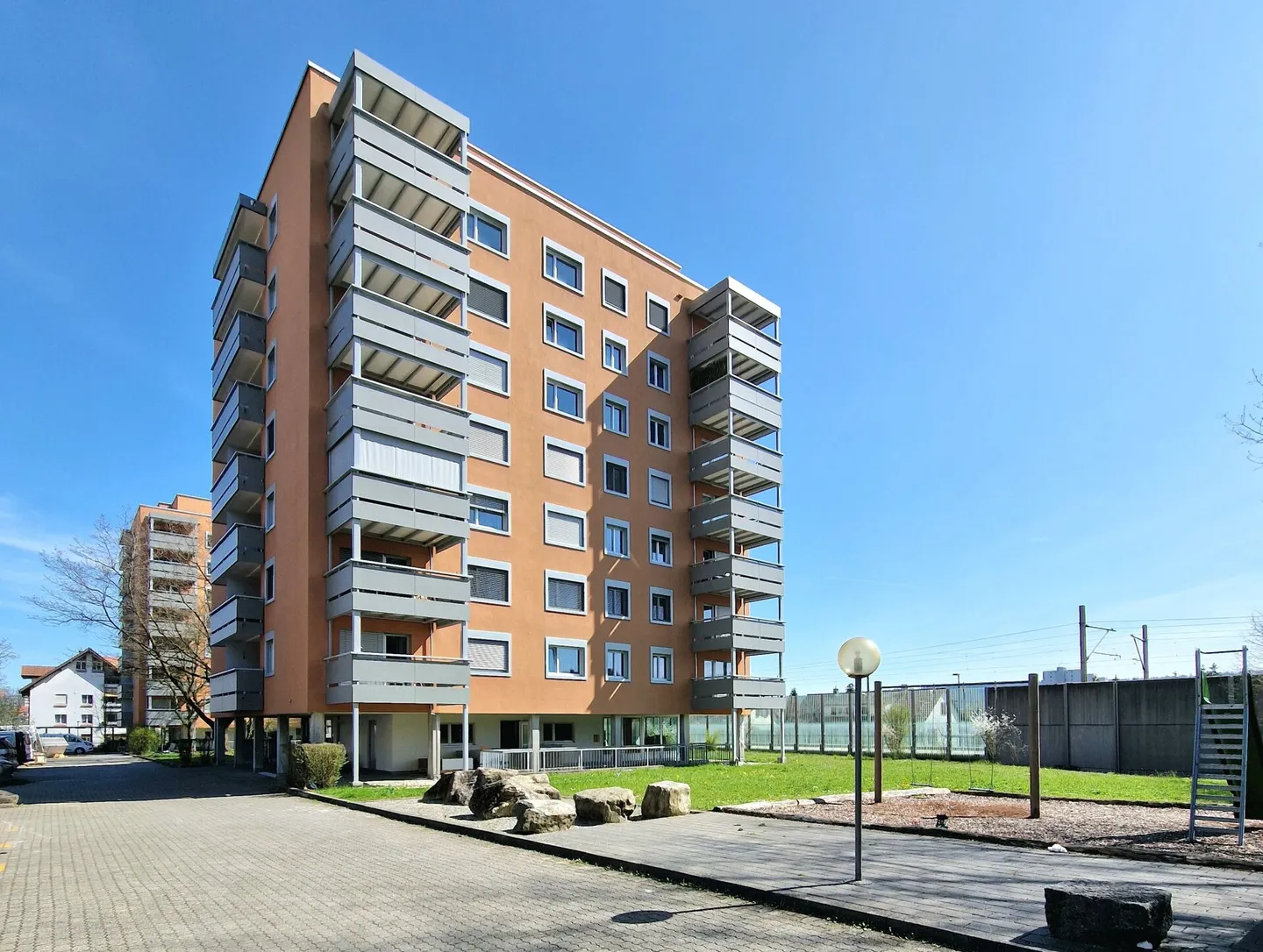 PREMIÈRE OCCUPATION Appartement 4.5 pièces - entièrement rénové - 2 balcons - emplacement calme à Soleure - Photo 21 sur 21