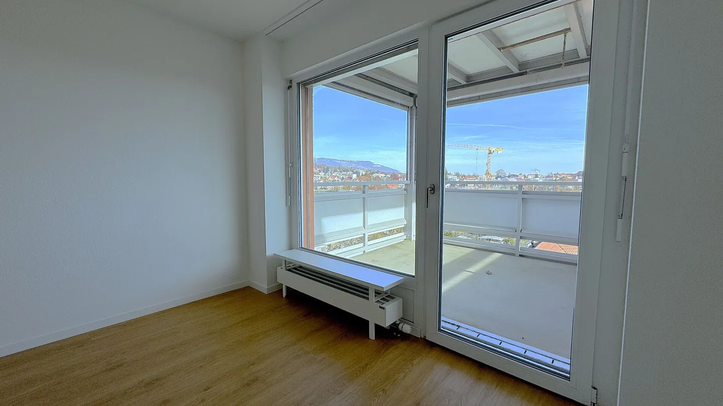 PREMIÈRE OCCUPATION Appartement 4.5 pièces - entièrement rénové - 2 balcons - emplacement calme à Soleure - Photo 13 sur 21