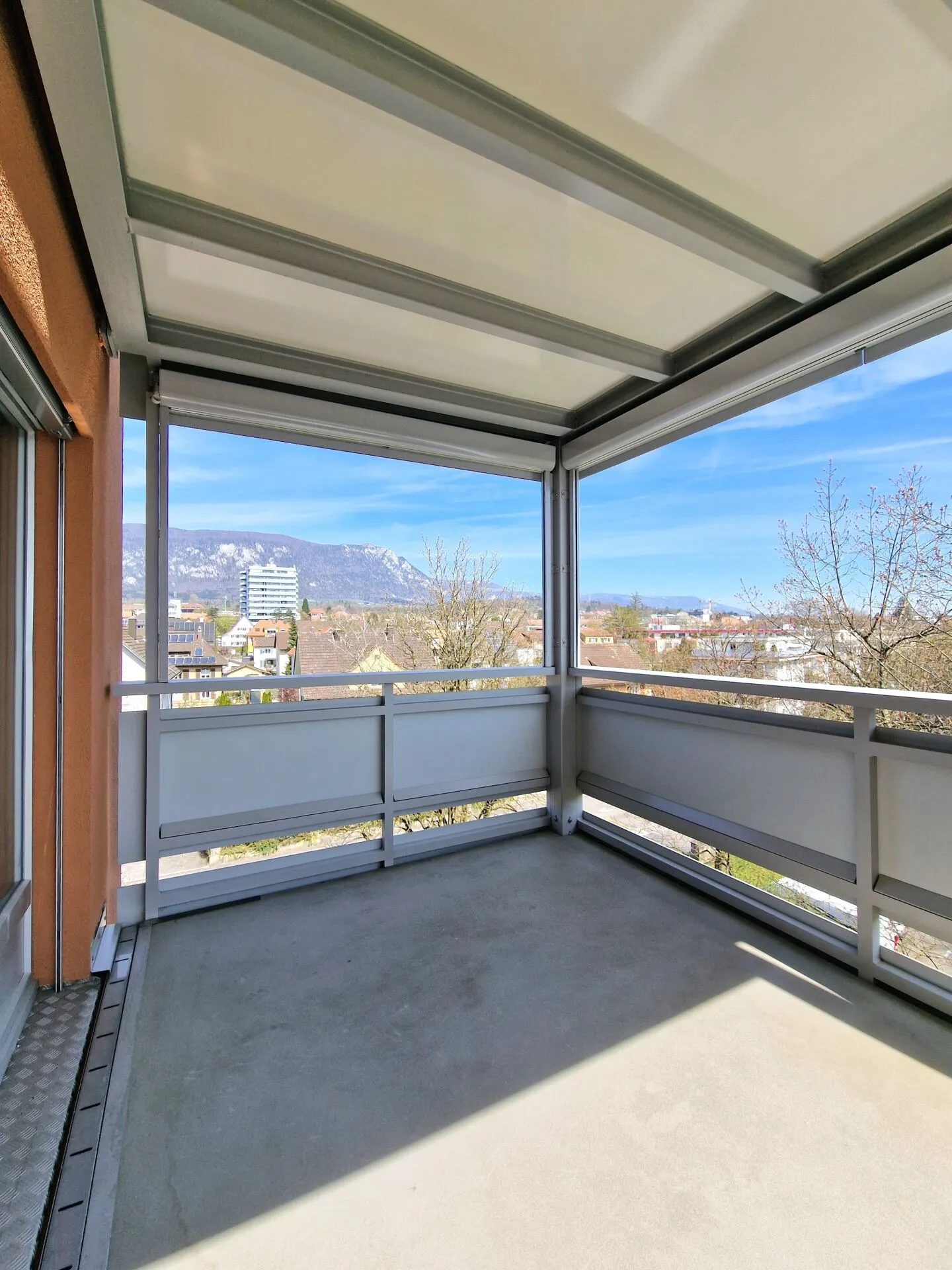 PREMIÈRE OCCUPATION Appartement 4.5 pièces - entièrement rénové - 2 balcons - emplacement calme à Soleure - Photo 14 sur 21