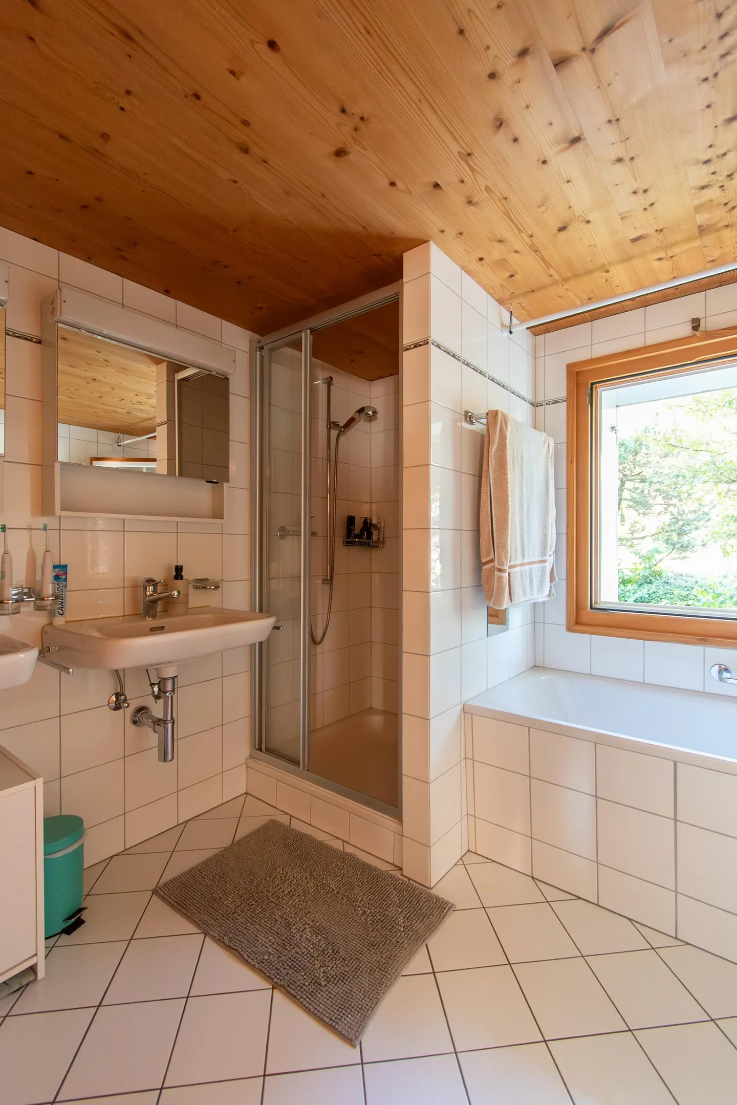 Appartamento soleggiato di 3,5 stanze con balcone - Foto 11 di 13