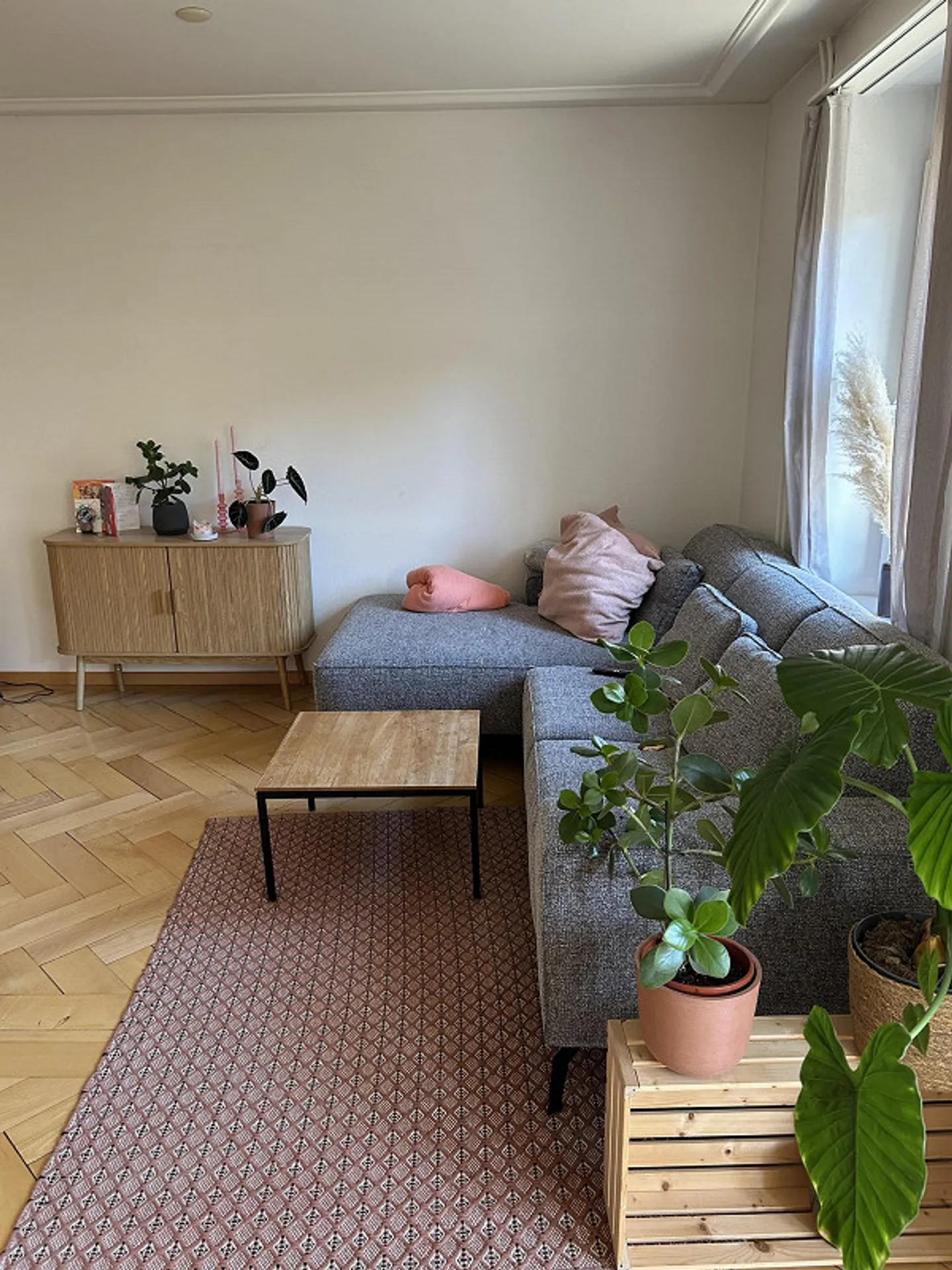 3.5 Room Apartment - Photo 2 of 7