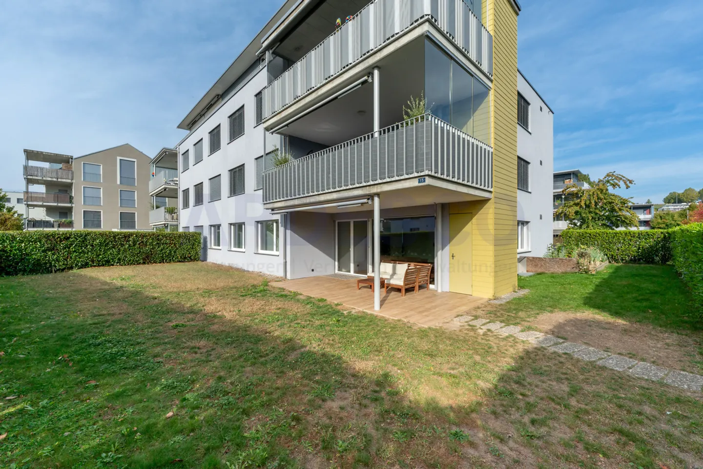 Elegant Ground Floor Apartment - Photo 11 of 14