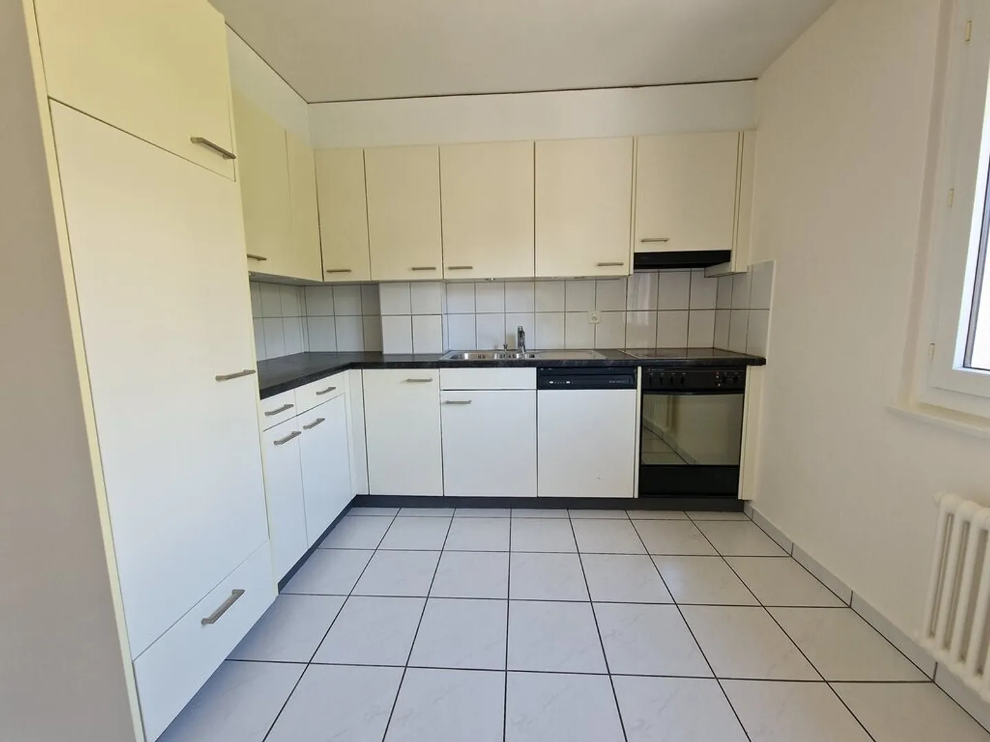 Bel appartamento di 3 locali nel comune di Orbe ristrutturato - Foto 1 di 6