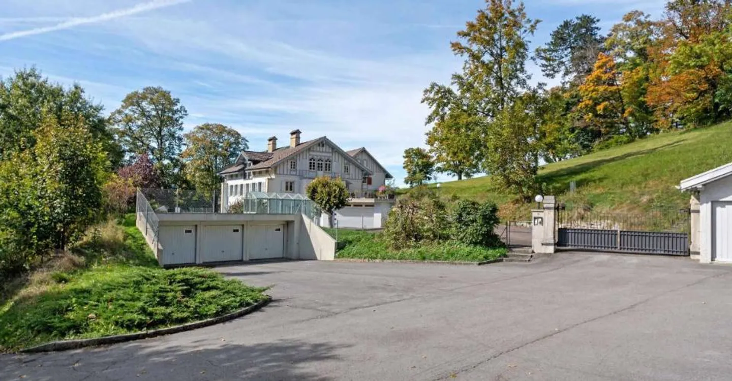 Exceptional estate in the heart of the Neuchâtel Mountains - Photo 10 of 13