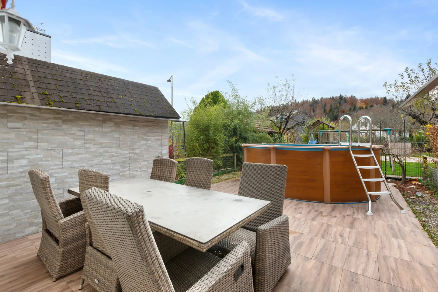 Living where the Töss flows: Elegant 5.5-room house with Kyburg view - Photo 5 of 17