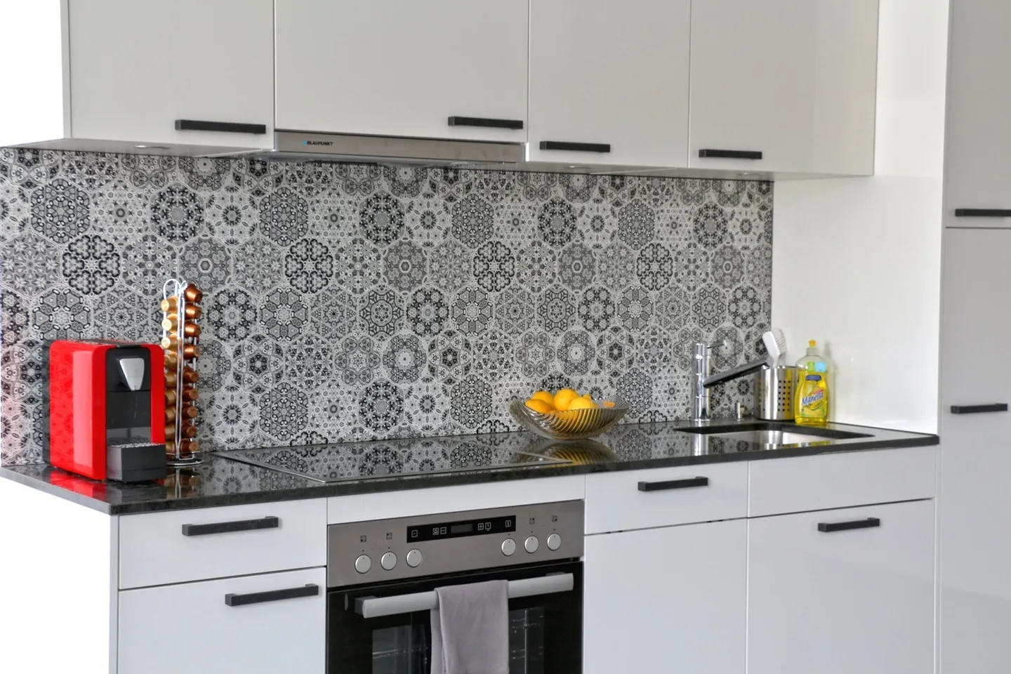 Modern möbliertes Zimmer - Foto 3 von 3